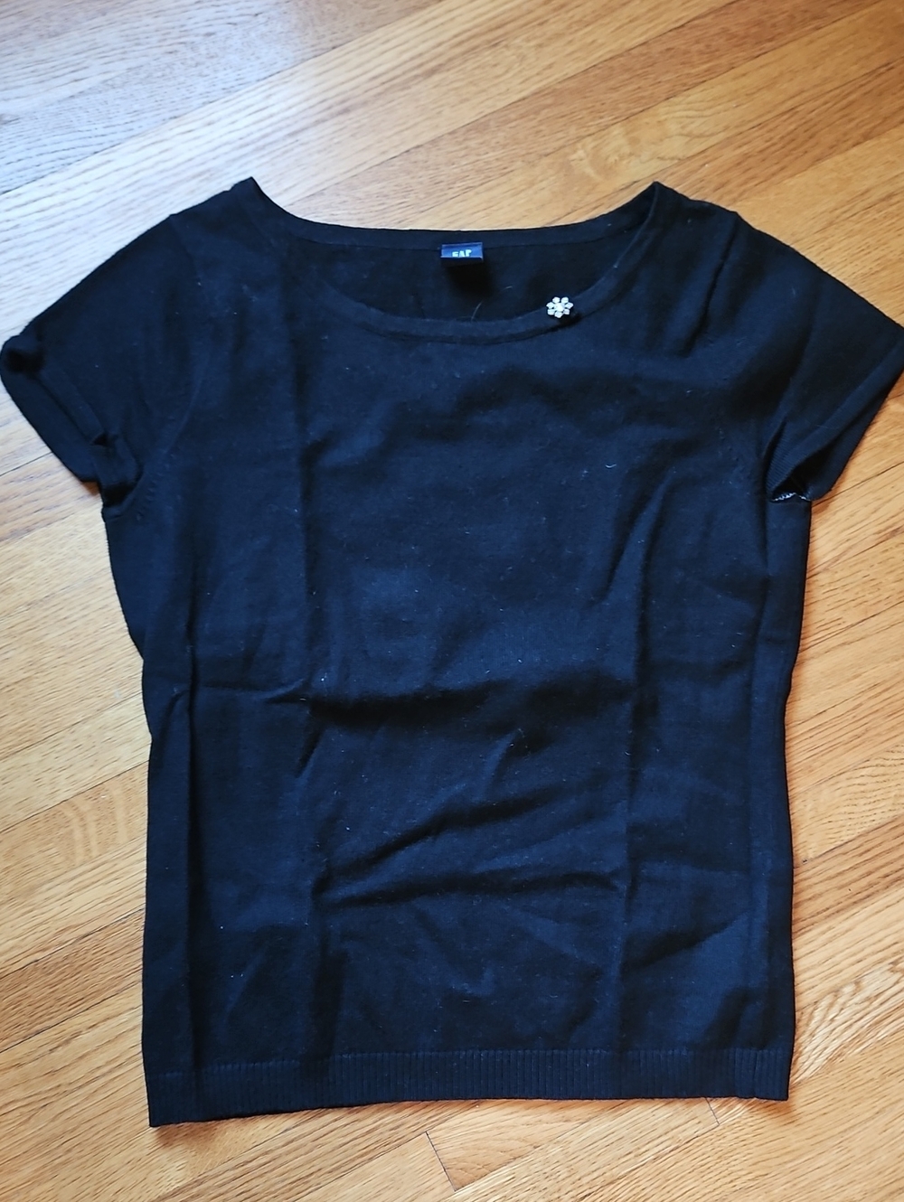 GAP Black Short-SleeveTop with Decorative Pin